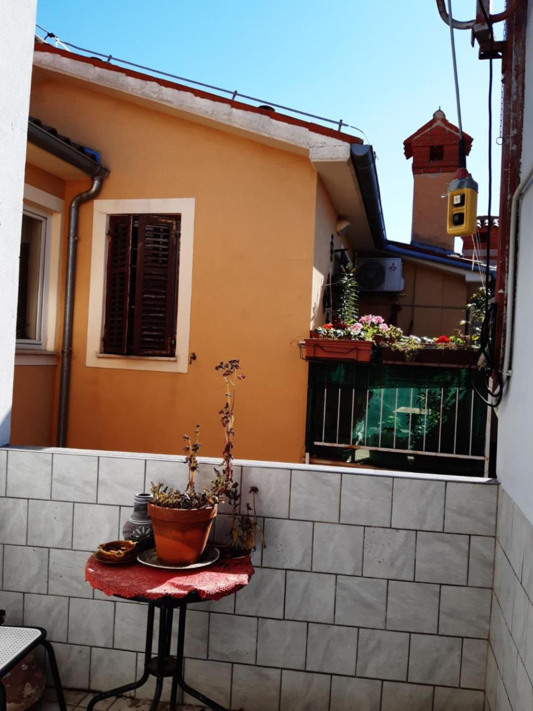 North To South Apartments Izola Exterior foto